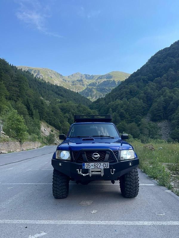 Blau Gebraucht 1999 Nissan Patrol SUV | 21.500 € - Bild 1/4