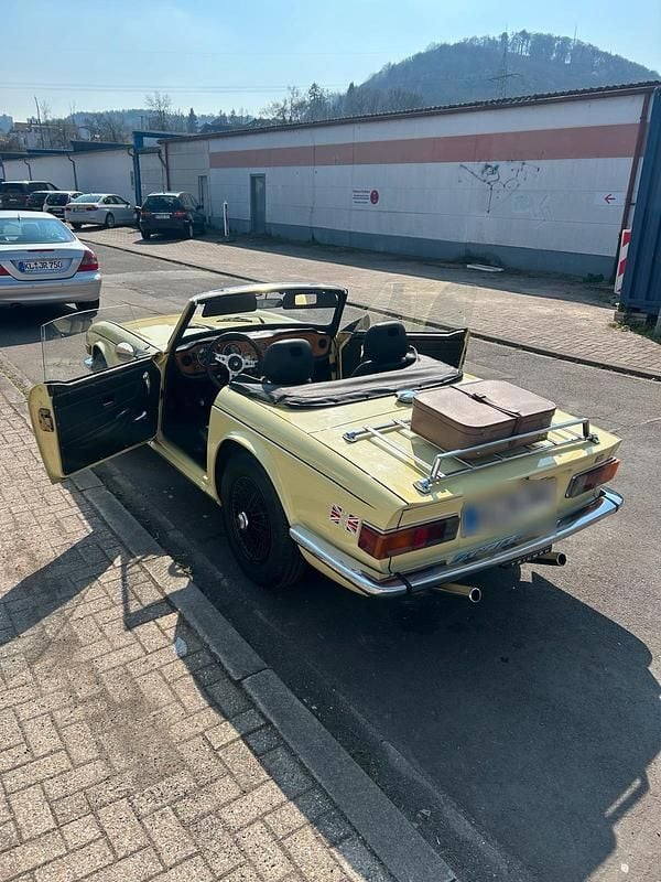 Gebraucht Triumph TR6 90 PS (66 kW) 1976 Gelb Cabrio