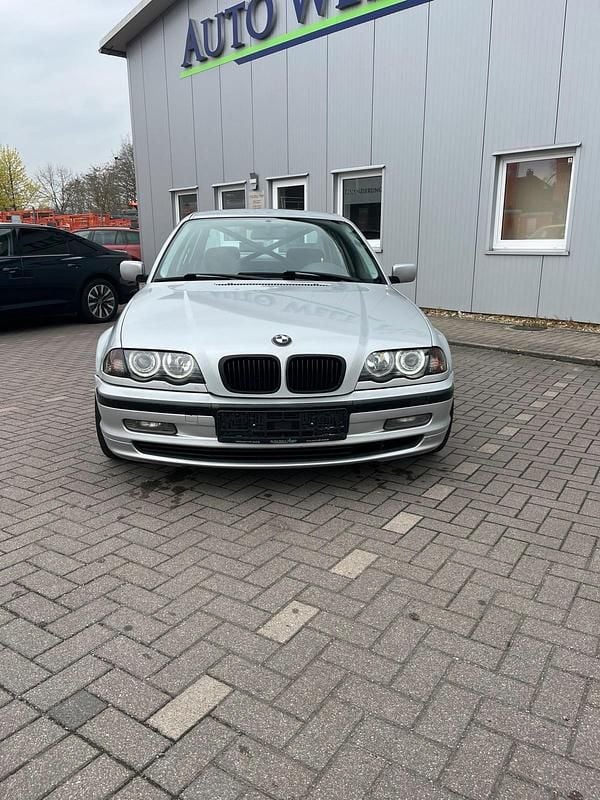 Gebraucht BMW 323 170 PS (125 kW) 1998 Silber Limousine