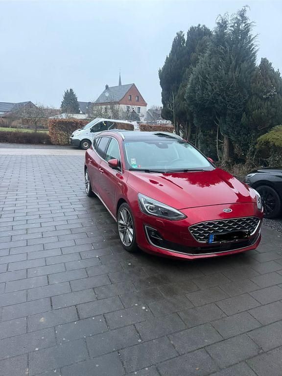 Gebraucht Ford Focus Vignale 182 PS (133 kW) 2019 Rot Kombi