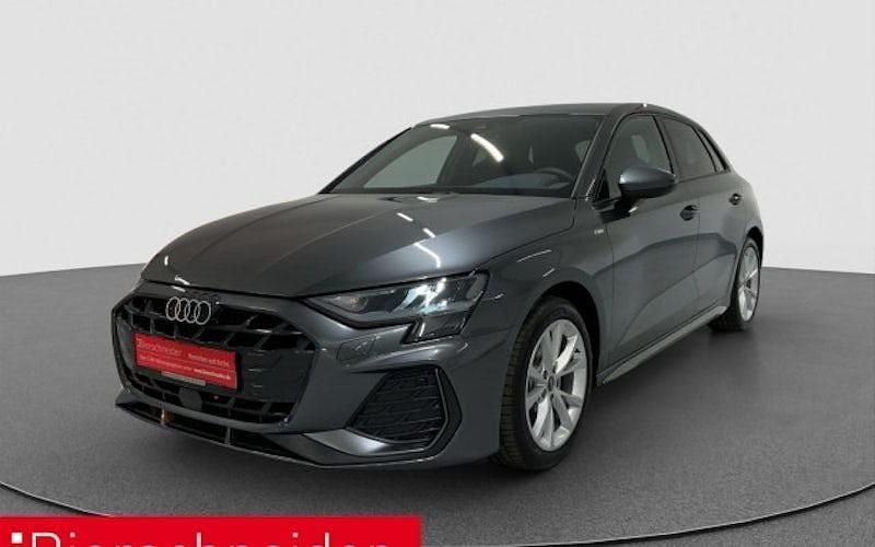 Grau Gebraucht 2025 Audi A3 Sportback S-Line Limousine | 35.990 € (Superpreis) - Bild 1/4