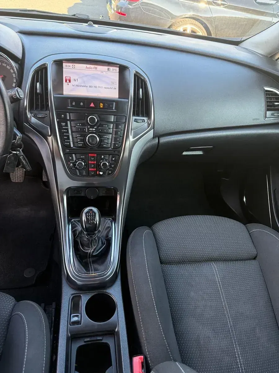 Gebraucht Opel Astra Cosmo 180 PS (132 kW) 2010 Grau Limousine