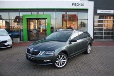 Grau metallic Gebraucht 2019 Skoda Octavia Soleil Kombi | 25.980 € - Bild 1/4