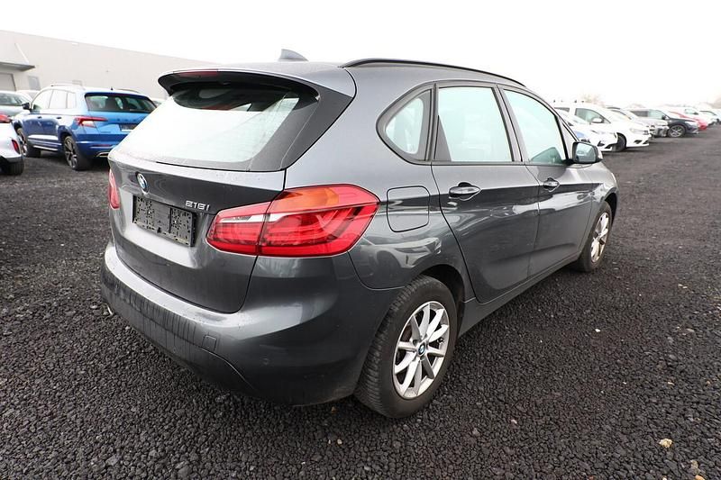 Gebraucht BMW 218 Active Tourer Advantage 140 PS (102 kW) 2019 Mineralgrau metallic Van / Kleinbus