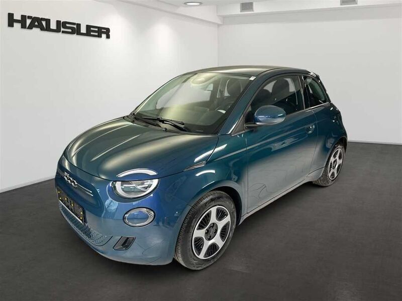 Ozean grün Gebraucht 2022 Fiat 500e Action Kleinwagen | 15.890 € (Superpreis) - Bild 1/4