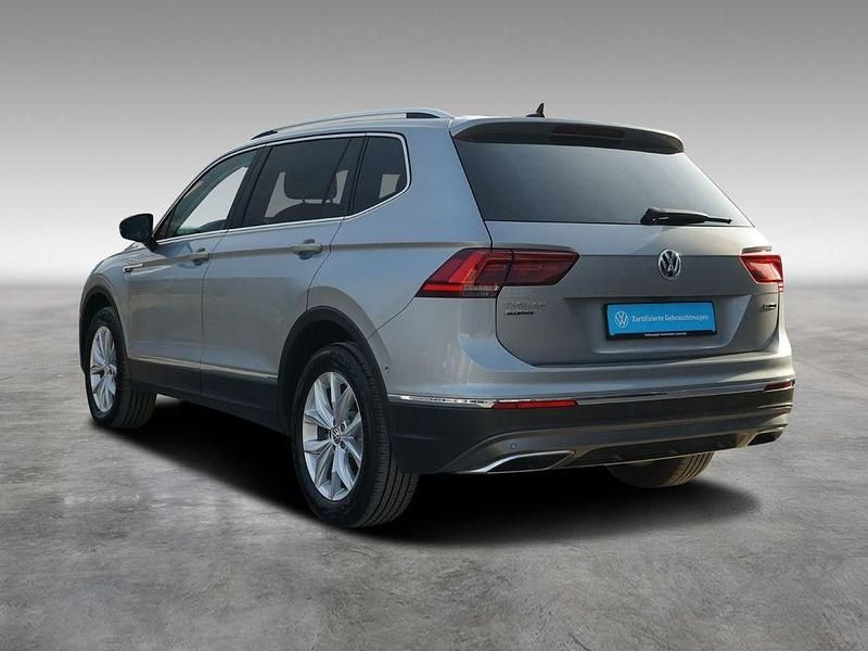 Gebraucht VW Tiguan Allspace Highline 200 PS (147 kW) 2020 Pyritsilber metallic SUV