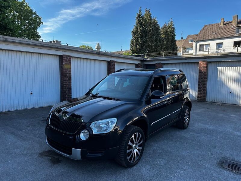 Schwarz Gebraucht 2012 Skoda Yeti Easy SUV | 5.000 € (Guter Preis) - Bild 1/4