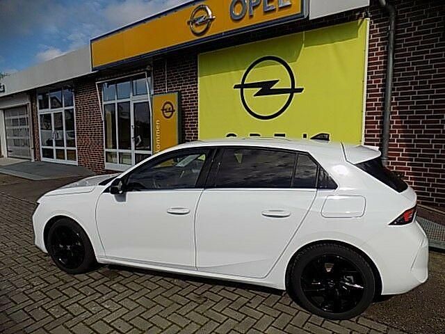 Gebraucht Opel Astra Elegance 150 PS (110 kW) 2023 Arktisweiß (metallic) Limousine