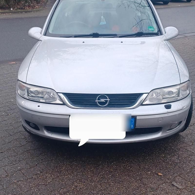 Silber Gebraucht 2001 Opel Vectra Limousine | 1.100 € (Guter Preis) - Bild 1/4