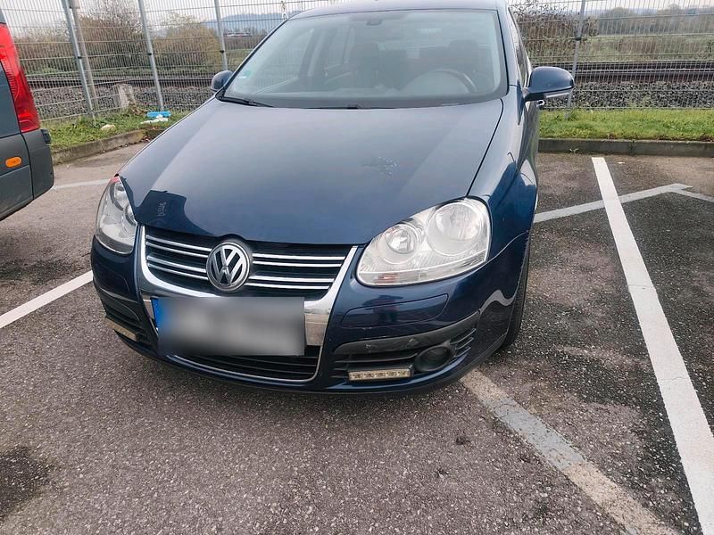 Blau Gebraucht 2006 VW Jetta Limousine | 1.699 € (Fairer Preis) - Bild 1/4
