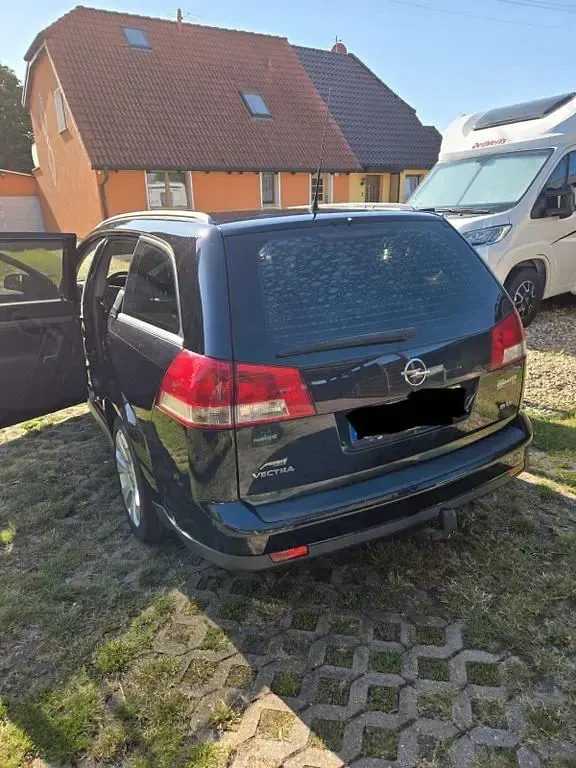 Gebraucht Opel Vectra 150 PS (110 kW) 2008 Schwarz Limousine