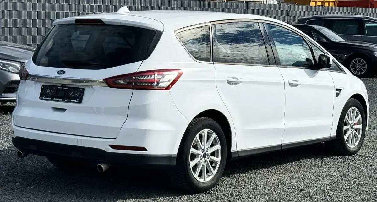 Gebraucht Ford S-MAX S 150 PS (110 kW) 2018 Weiß Van / Kleinbus