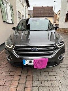 Gebraucht Ford Kuga 179 PS (131 kW) 2019 Grau SUV