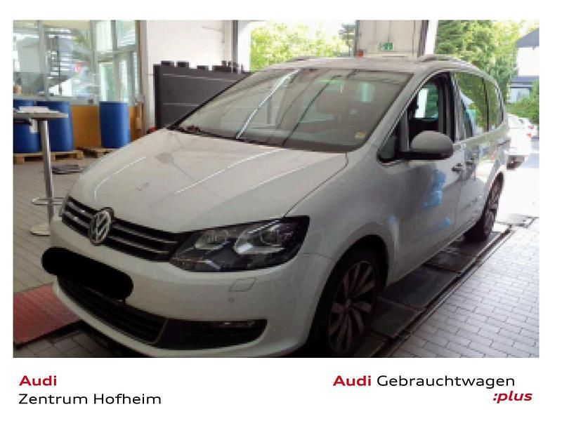 Weiß Gebraucht 2016 VW Sharan Comfortline Van / Kleinbus | 19.930 € (Superpreis) - Bild 1/4