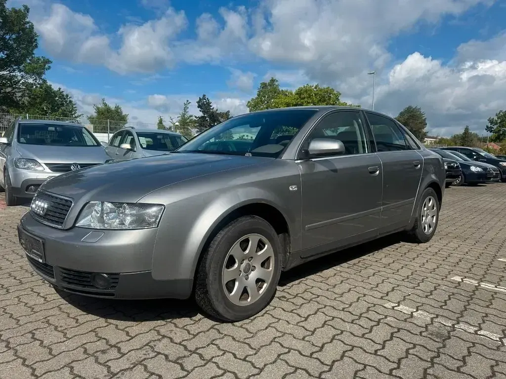 Occasion Audi A4 131 ch (96 kW) 2001 Gris Berline