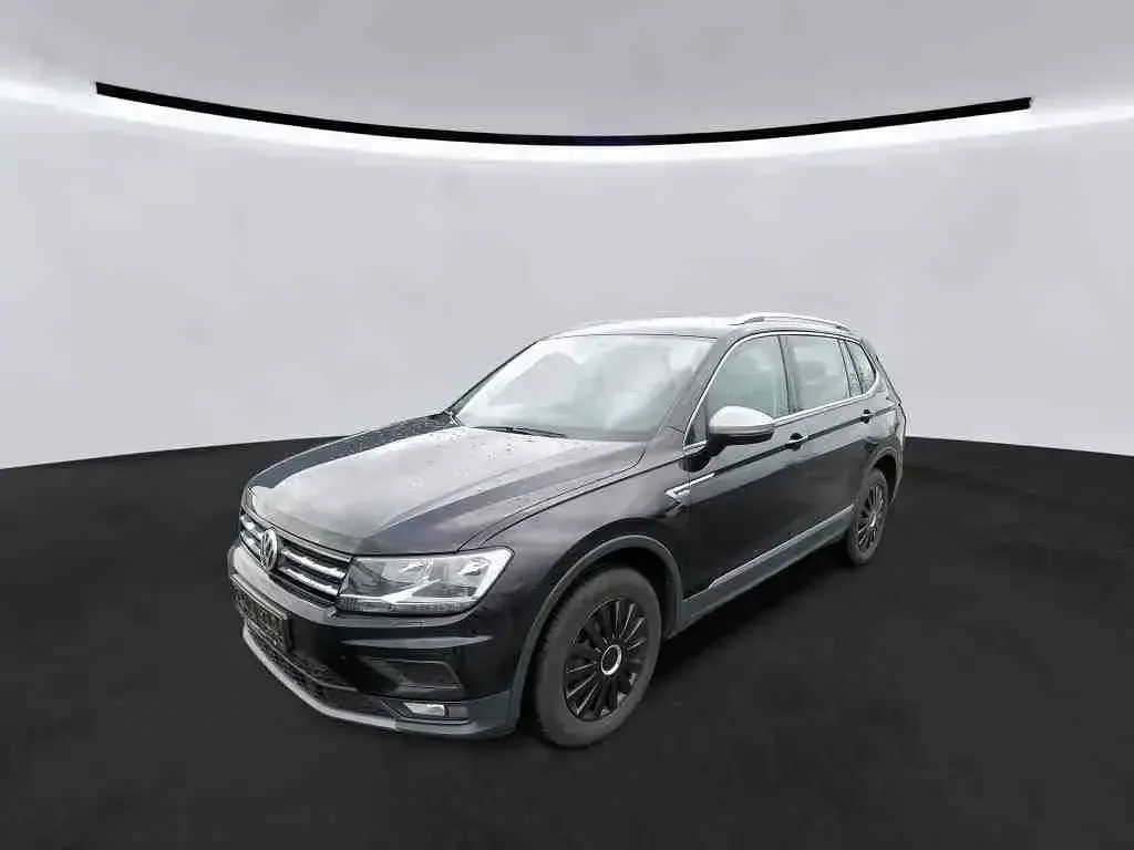 Gebraucht VW Tiguan Allspace Comfortline 150 PS (110 kW) 2021 Deep black perleffekt SUV