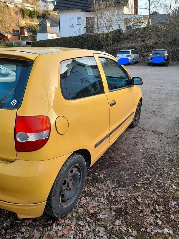 Gebraucht VW Fox 55 PS (40 kW) 2006 Gelb Kleinwagen