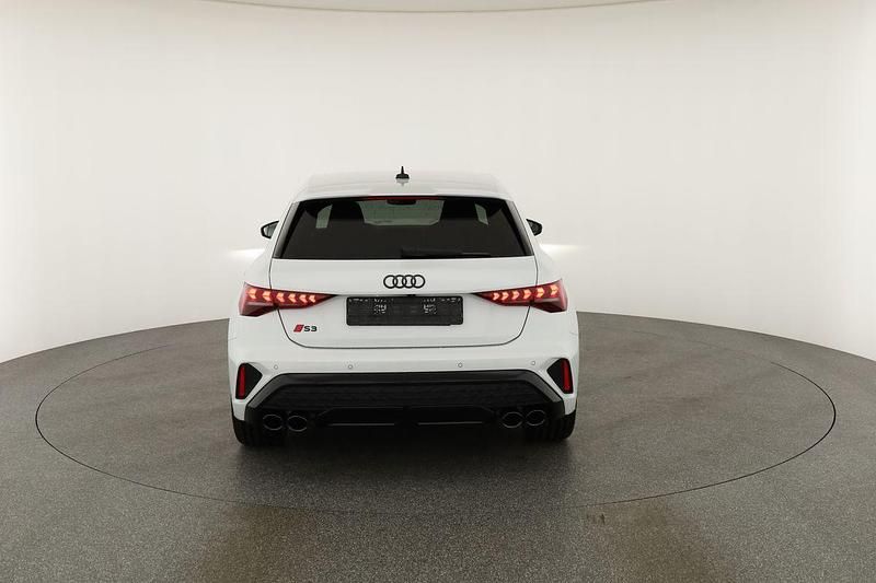 Gletscherweiß metallic Neu 2025 Audi S3 Ambiente | 47.475 € (Fairer Preis) - Bild 1/4