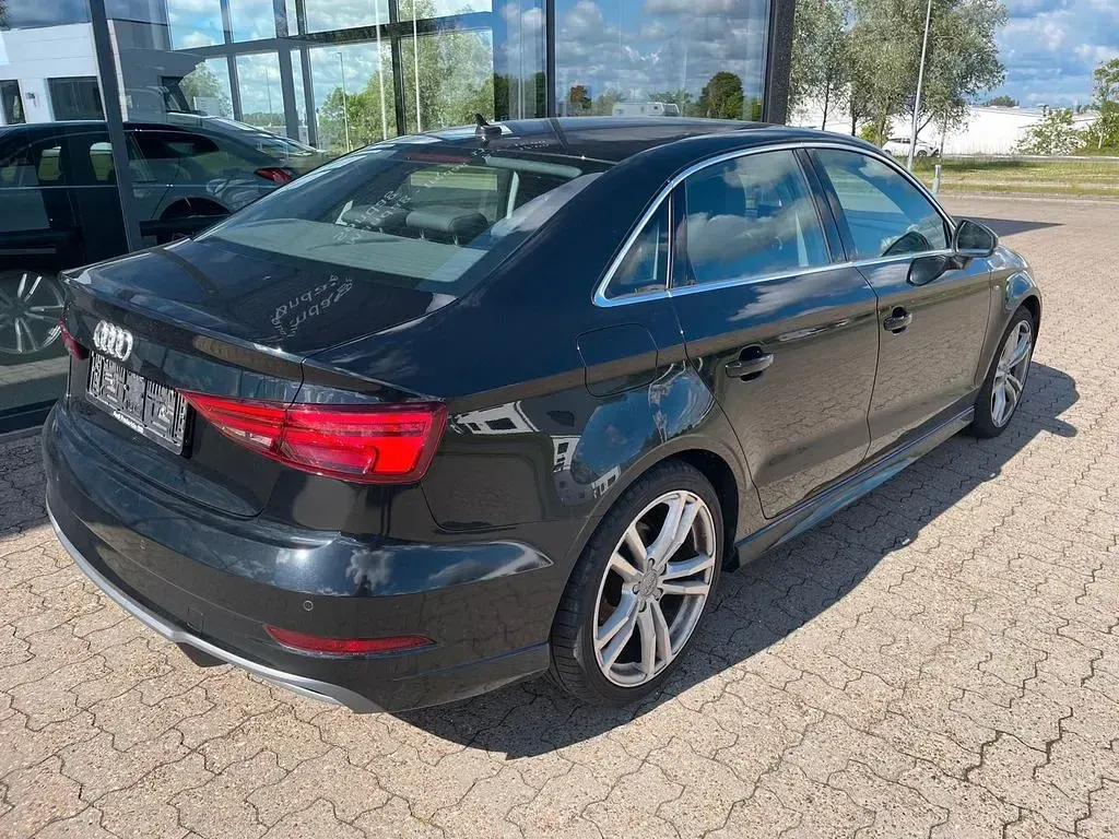 Gebraucht Audi A3 S-Line 150 PS (110 kW) 2019 Schwarz Limousine