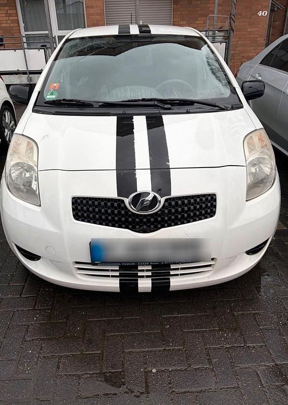 Gebraucht Toyota Yaris 87 PS (63 kW) 2007 Weiß Kleinwagen