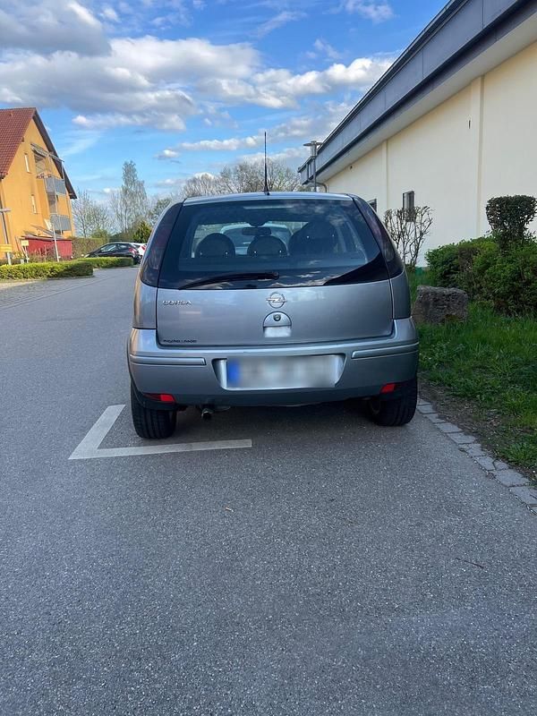 Gebraucht Opel Corsa 70 PS (51 kW) 2004 Grau Kleinwagen