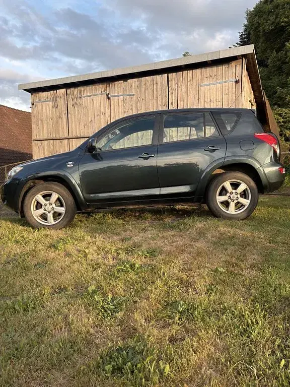 Gebraucht Toyota RAV4 177 PS (130 kW) 2008 Grün SUV