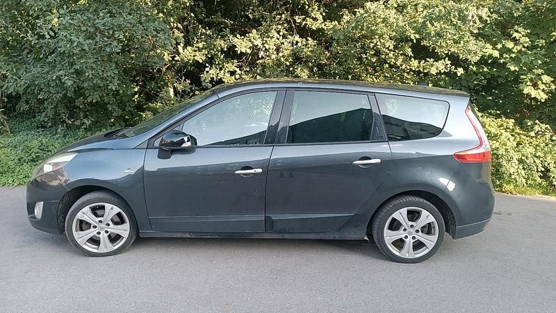 Schwarz Gebraucht 2011 Renault Grand Scénic III Van / Kleinbus | 1.600 € (Superpreis) - Bild 1/4