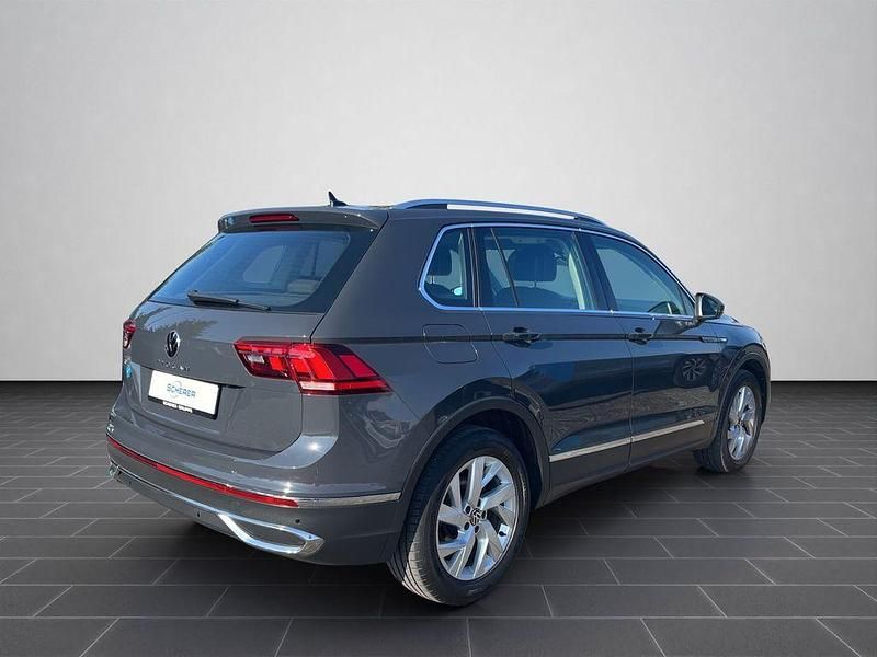 Gebraucht VW Tiguan Elegance 150 PS (110 kW) 2023 Uranograu SUV