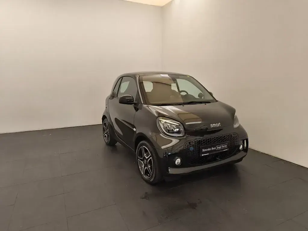 Gebraucht Smart ForTwo Electric Drive Exclusive 60 kW (82 PS) 2024 Bodypanels in black Coupé