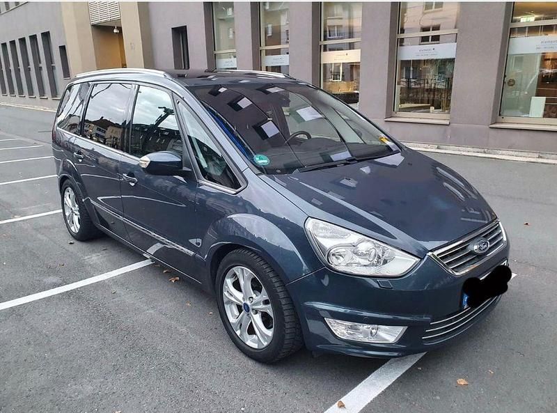 Blau Gebraucht 2012 Ford Galaxy Titanium Van / Kleinbus | 8.000 € (Teuer) - Bild 1/4