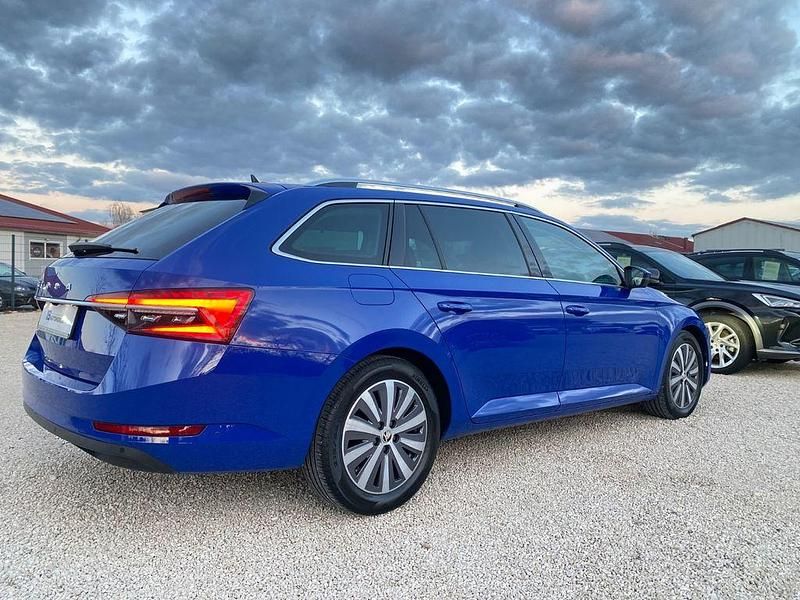 Gebraucht Skoda Superb Style 200 PS (147 kW) 2022 Blau Kombi