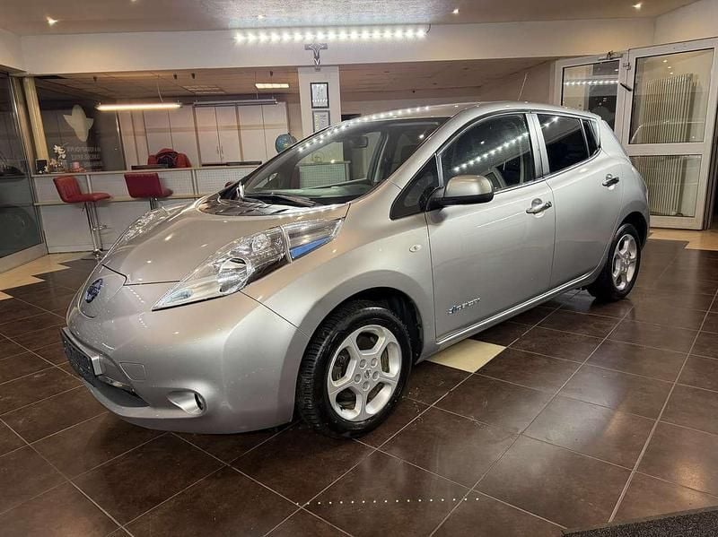 Gebraucht Nissan Leaf Acenta 80 kW (109 PS) 2017 Silver (m) Kleinwagen