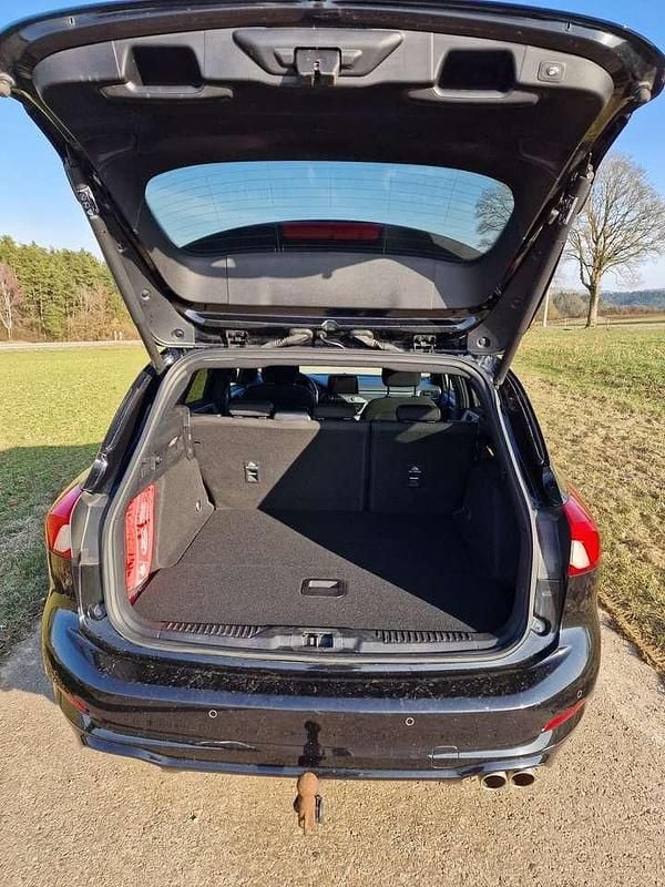 Gebraucht Ford Focus ST-Line 150 PS (110 kW) 2020 Schwarz Kombi