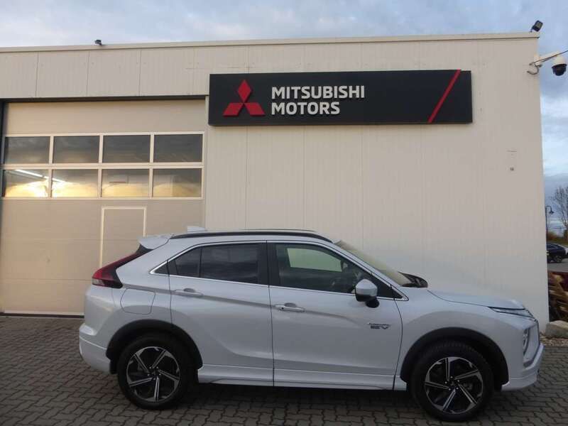 Titanweiß Gebraucht 2022 Mitsubishi Eclipse Cross Plus SUV | 25.990 € (Fairer Preis) - Bild 1/4