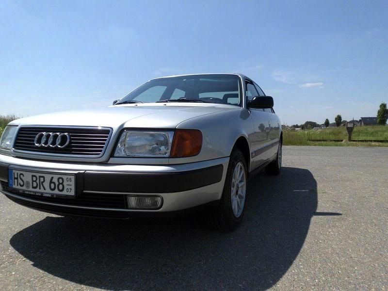 Gebraucht Audi 100 Basis 133 PS (97 kW) 1992 Silber Limousine