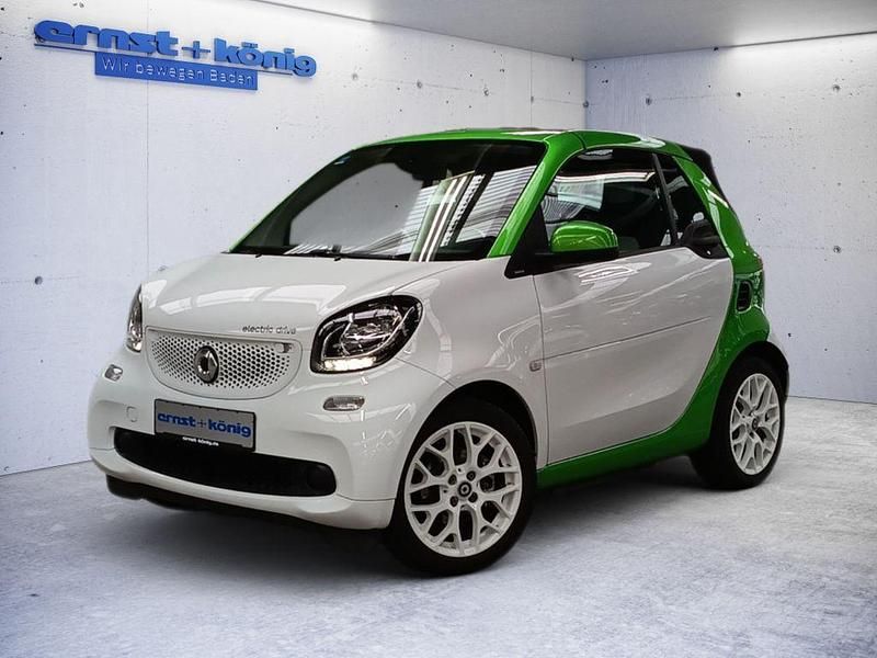 Weiß Gebraucht 2018 Smart ForTwo Electric Drive Passion Cabrio | 8.990 € (Fairer Preis) - Bild 1/4