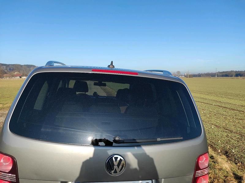 Gebraucht VW Touran 103 PS (75 kW) 2008 Beige Van / Kleinbus