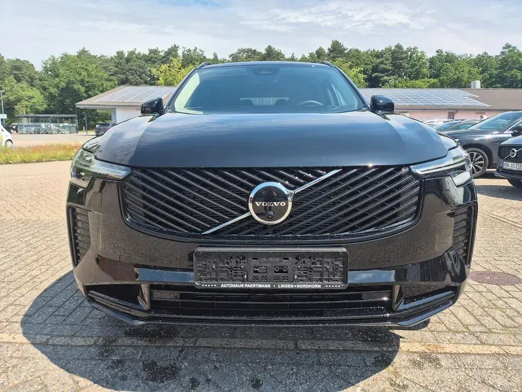 Neu Volvo XC90 Plus 407 PS (299 kW) 2026 Schwarz SUV