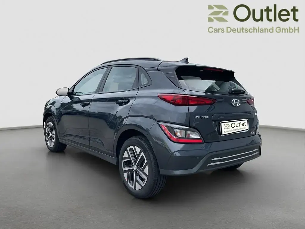 Gebraucht Hyundai Kona Select 100 kW (136 PS) 2023 Grau SUV