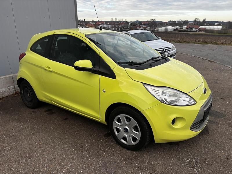 Second-hand Ford Ka 75 CP (55 kW) 2012 Andere farben Hatchback