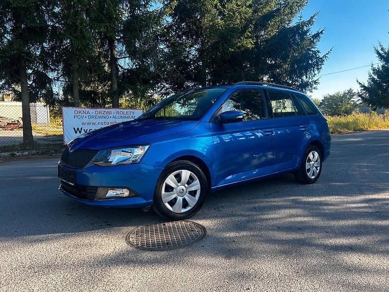 Blau Gebraucht 2017 Skoda Fabia Kombi | 6.490 € (Guter Preis) - Bild 1/4