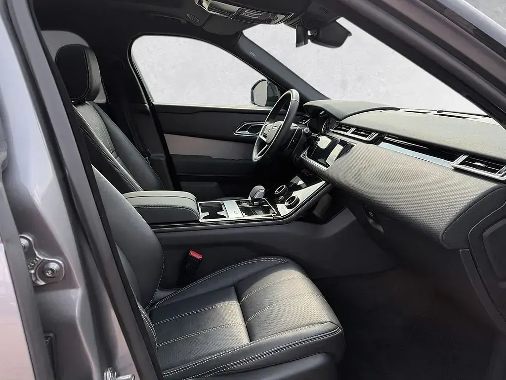 Gebraucht Land Rover Range Rover Velar Black Edition 204 PS (150 kW) 2022 Eiger grey SUV