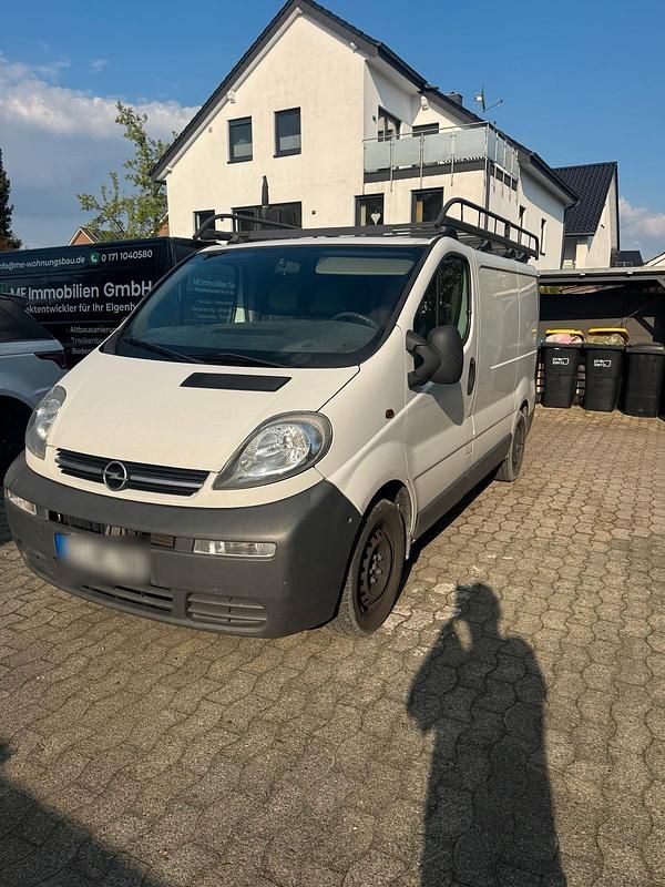 Gebraucht Opel Vivaro 101 PS (74 kW) 2004 Weiß Van / Kleinbus