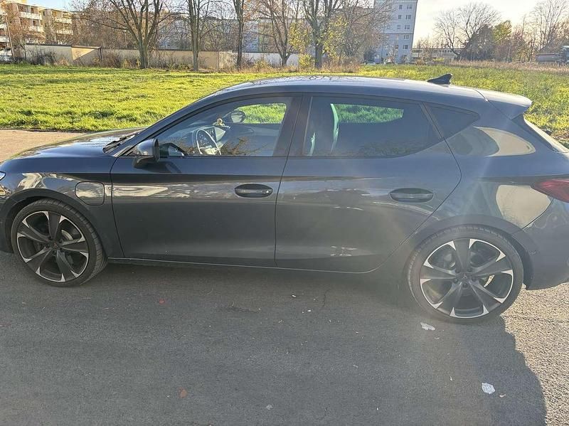 Gebraucht Cupra Leon VZ 245 PS (180 kW) 2022 Grau Kleinwagen