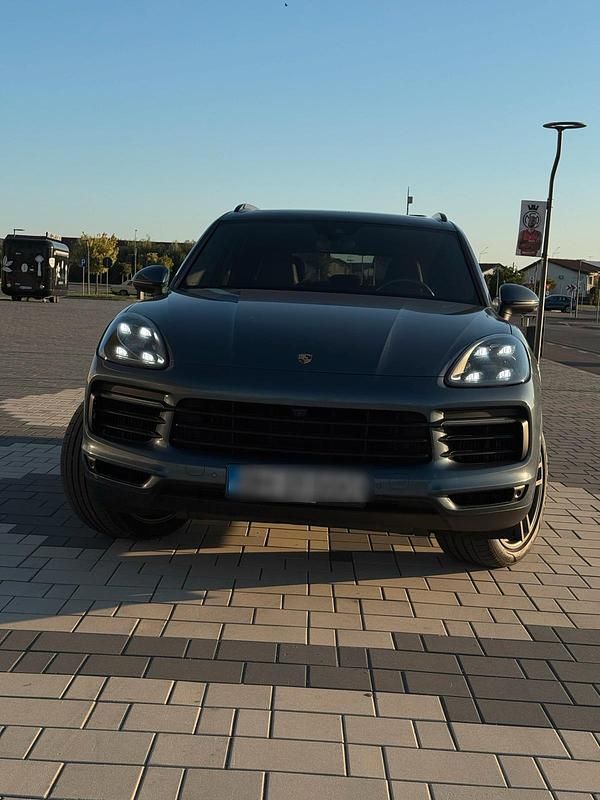 Blau Gebraucht 2018 Porsche Cayenne S SUV | 56.000 € - Bild 1/4