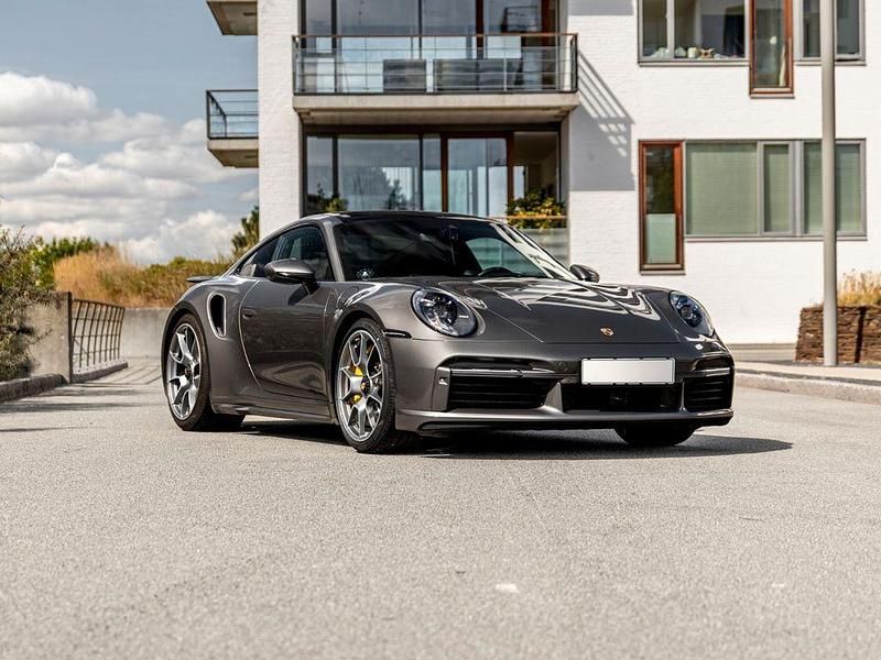 Grau Gebraucht 2020 Porsche 911 Turbo S | 196.350 € (Teuer) - Bild 1/4