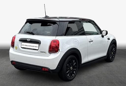 Gebraucht Mini Cooper Essential 135 kW (184 PS) 2023 Weiß Kleinwagen