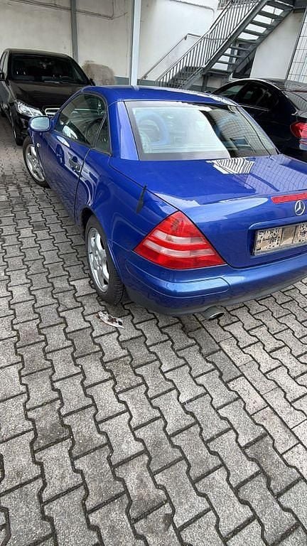 Gebraucht Mercedes SLK200 136 PS (100 kW) 1999 Blau Cabrio