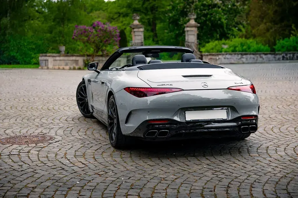 Gebraucht Mercedes SL63 AMG AMG 585 PS (430 kW) 2023 Grau Cabrio
