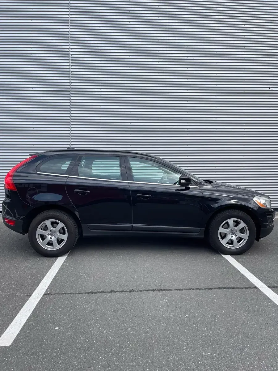Używany Volvo XC60 195 KM (143 kW) 2013 Czarny SUV
